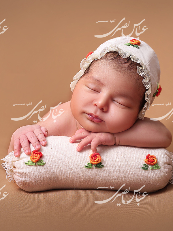 نوزاد 8 تا 15 روزه