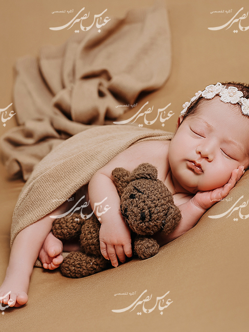 ژست نوزاد تا 40 روزگی با خواب عمیق